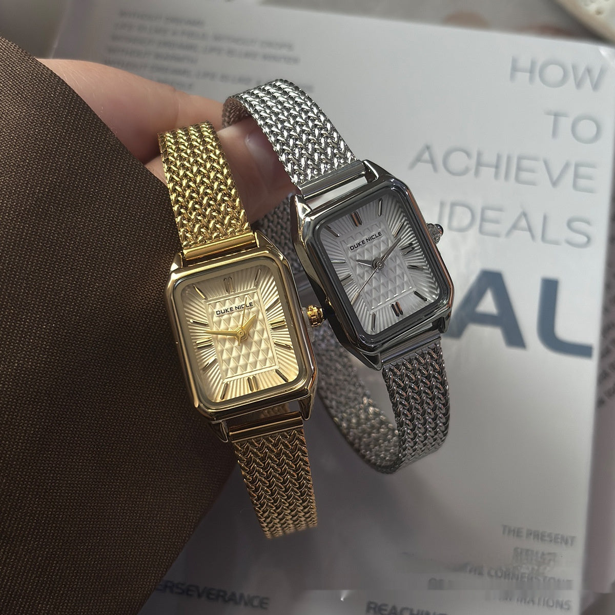 Women's Light-luxury Compact Dial watch