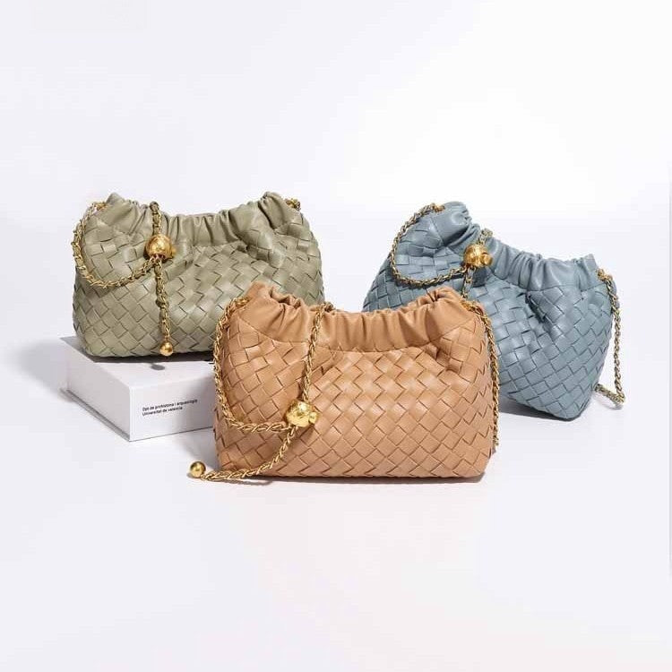 Cloudy Woven Handbag With Gold Chanel-style Chain